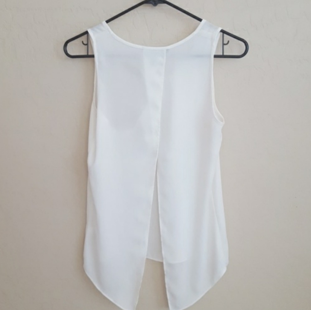 Host Pick! Express Split Back Sleeveless Top - image 4